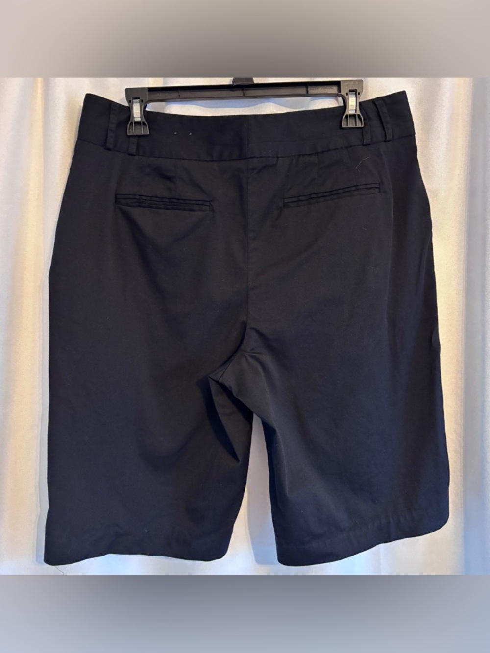 Chico's Black Bermuda Shorts-Tailored Mid-Length ~ Smart Casual, Minimalist Chic - Picture 2 of 4